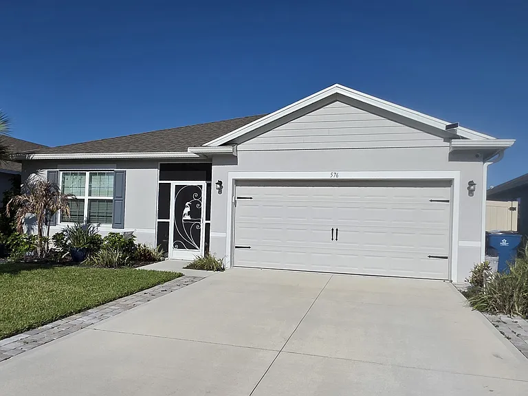 576 Kylar Dr NW — Photo 1
