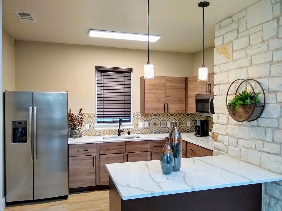 1st image of 701 Woodward St #75c1z7xej