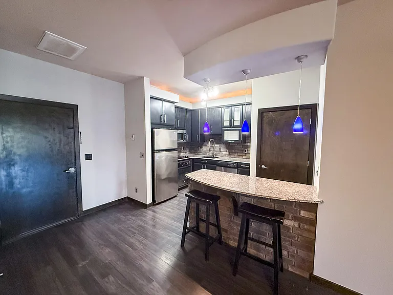 111 SE 22nd St #23 — Photo 1
