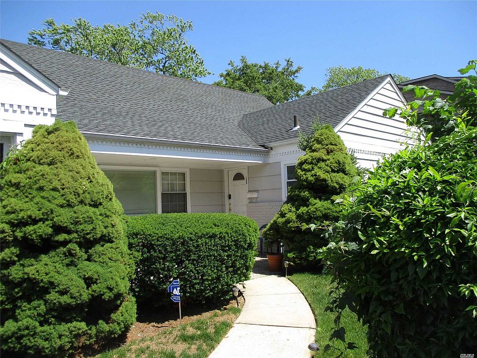 1st image of 114 Lakeside Dr E