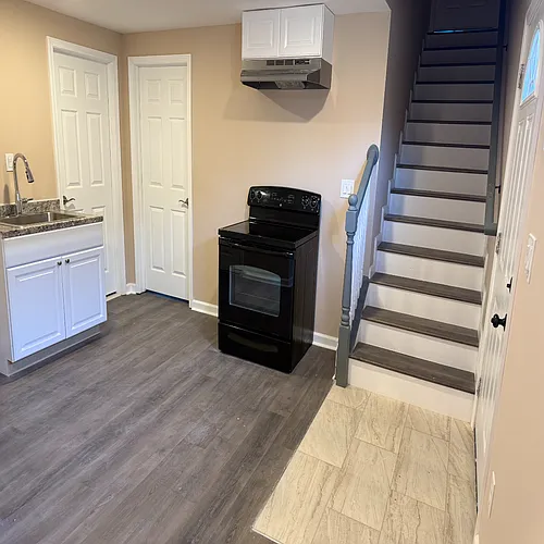 4820 Hayes St NE #BASEMENT Photo 1