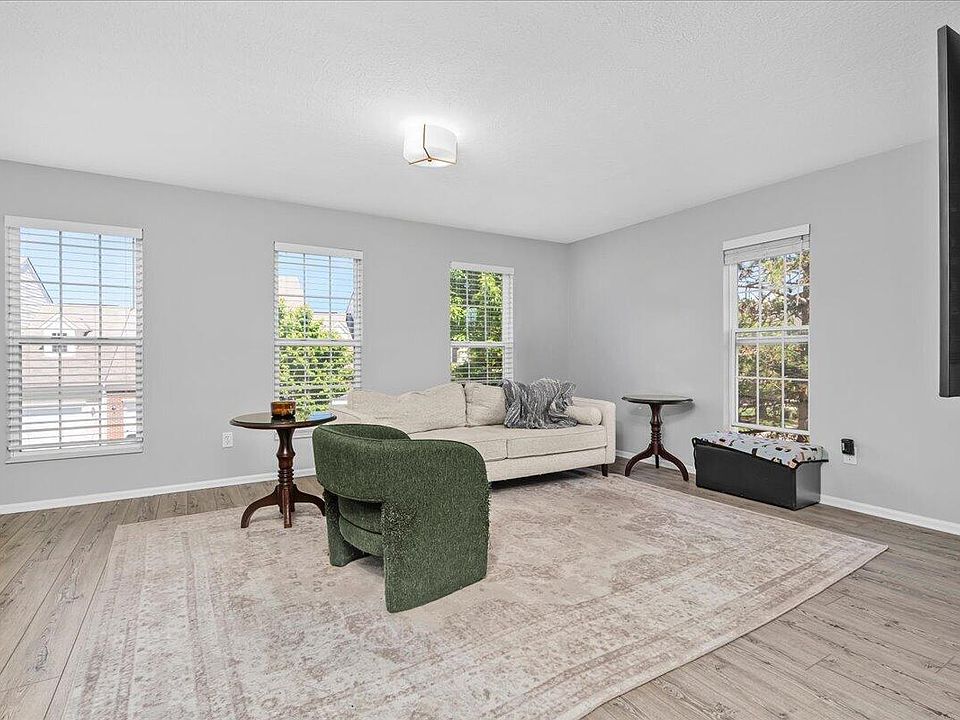 1st image of 2481 Aristocracy Cir