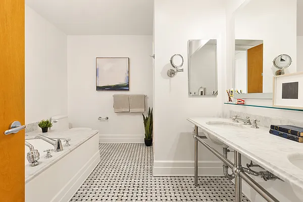 Sold by Compass | media 10