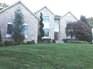 35 Judith St, Nanuet, NY 10954