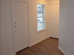 211 Coby Dr UNIT B, Troy, TX 76579