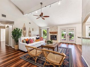 508 Williamsburg Cir, Friendswood, TX 77546