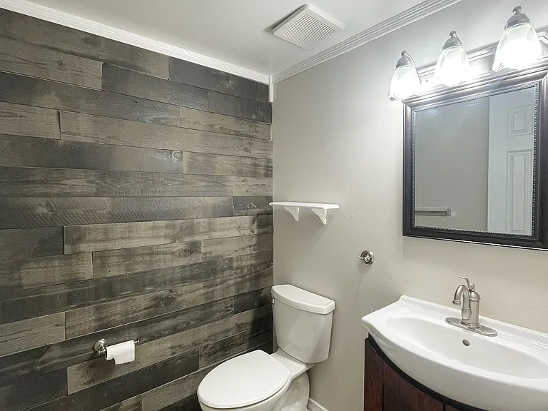 916 Appleby Ct — Photo 18