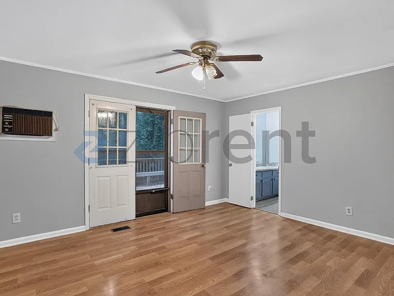 4519 Raleigh Dr — Photo 15
