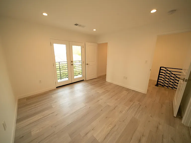 21863 Woodland Crest Dr — Photo 8
