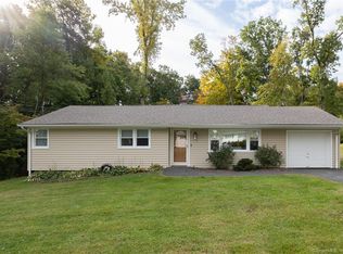 50 Bear Path Rd, Hamden, CT 06514