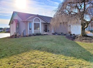 9214 Bluff Lake St, Zeeland, MI 49464
