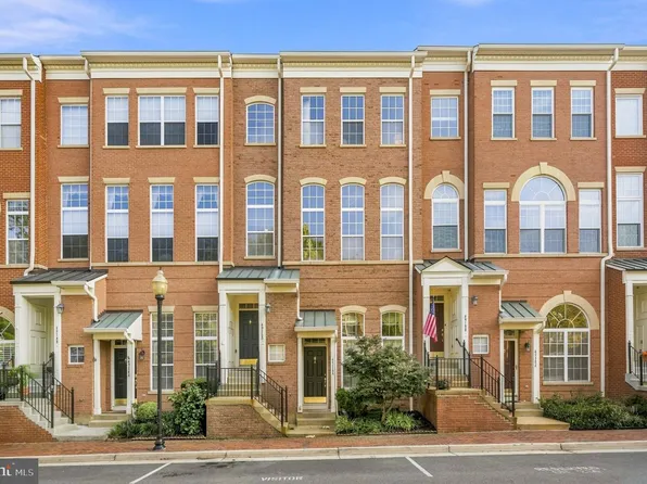 4916 Barbour Dr #B, Alexandria, VA 22304