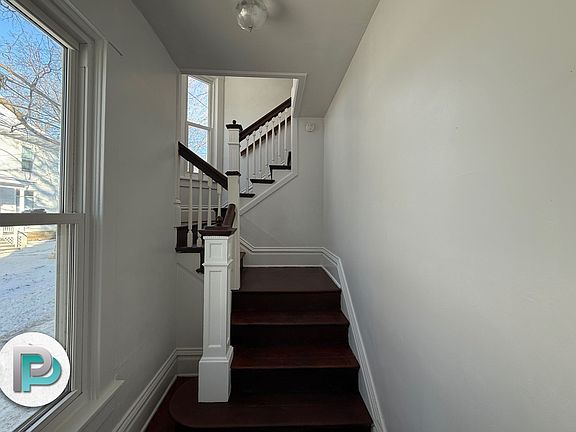 3rd image of 316 2nd St NW #316