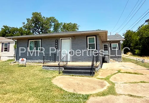 1407 NW Lake Ave Photo 1