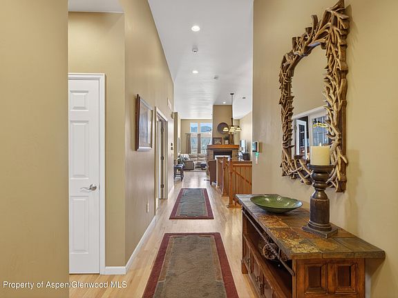 2nd image of 501 S Wildhorse Dr