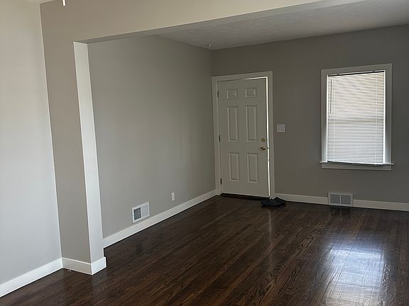 3rd image of 5001 N 41st St