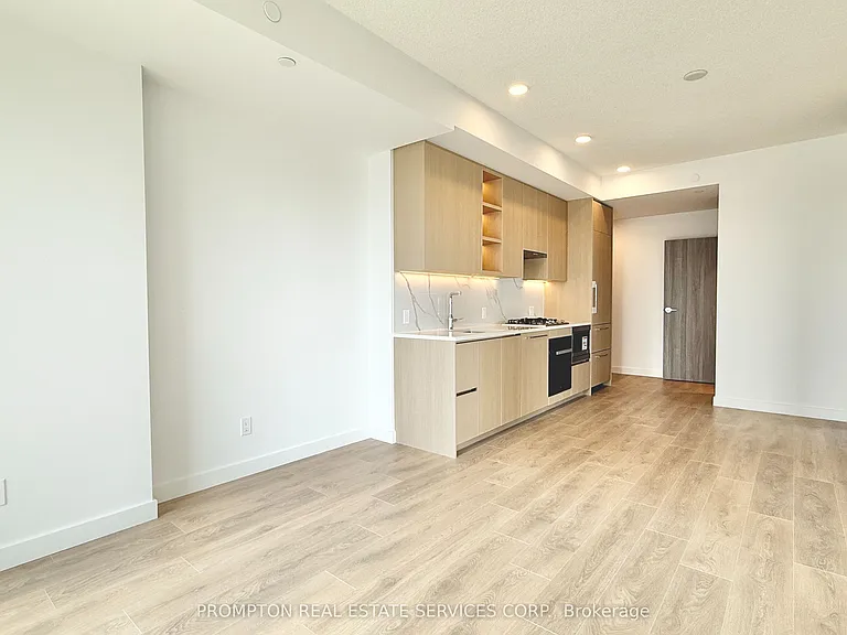 18 Esther Shiner Blvd #1211 — Photo 11