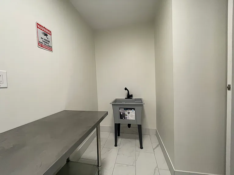 435 George St N #7 — Photo 14