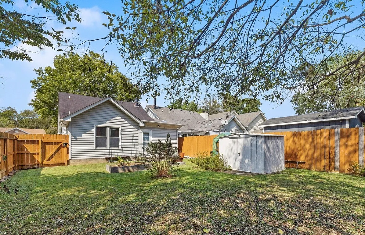 Building Photo - 623 Brentmeadow Cir