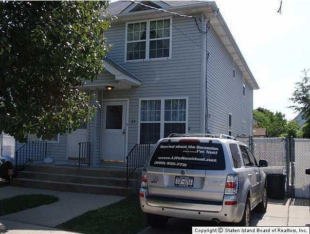 1st image of 23 Derby Ct
