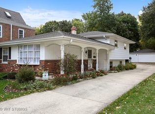 749 Chicago Ave, Downers Grove, IL 60515