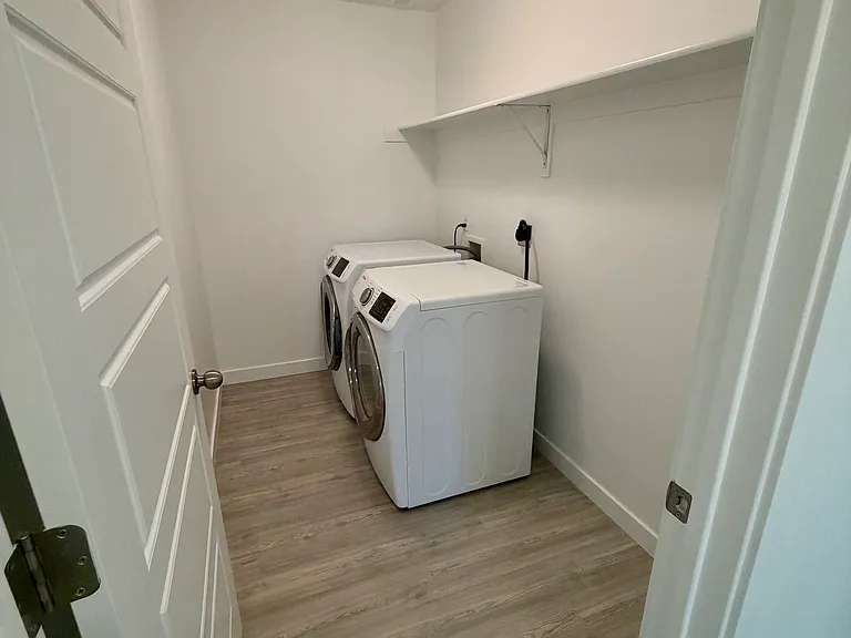 1477 E 3125 N — Photo 19