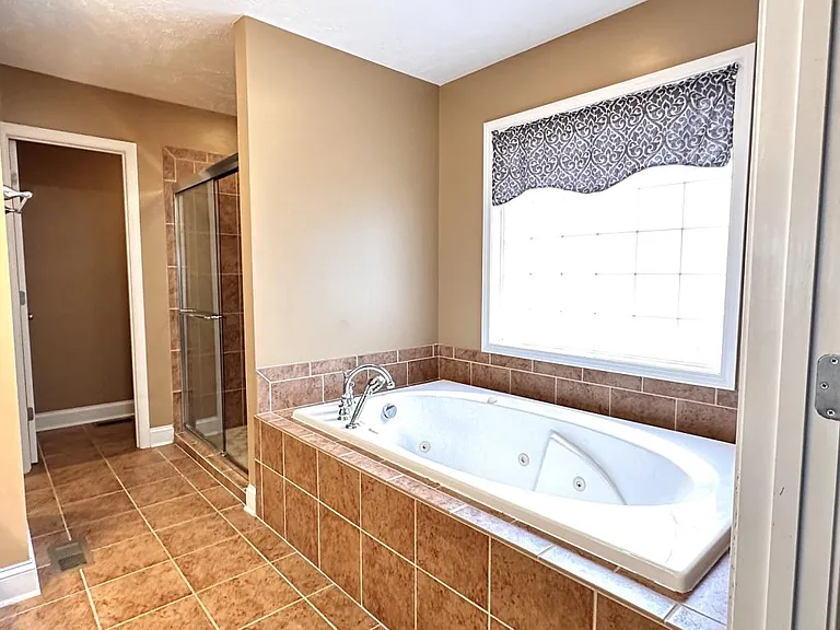 2928 Prioress Dr — Photo 17