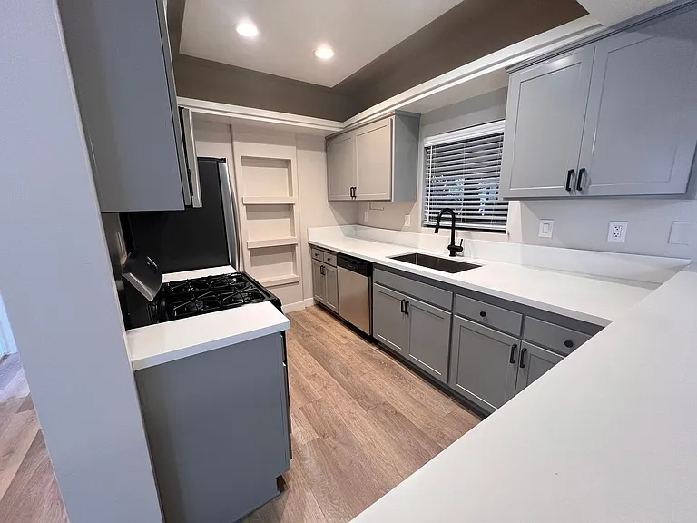 4623 Willis Ave — Photo 11