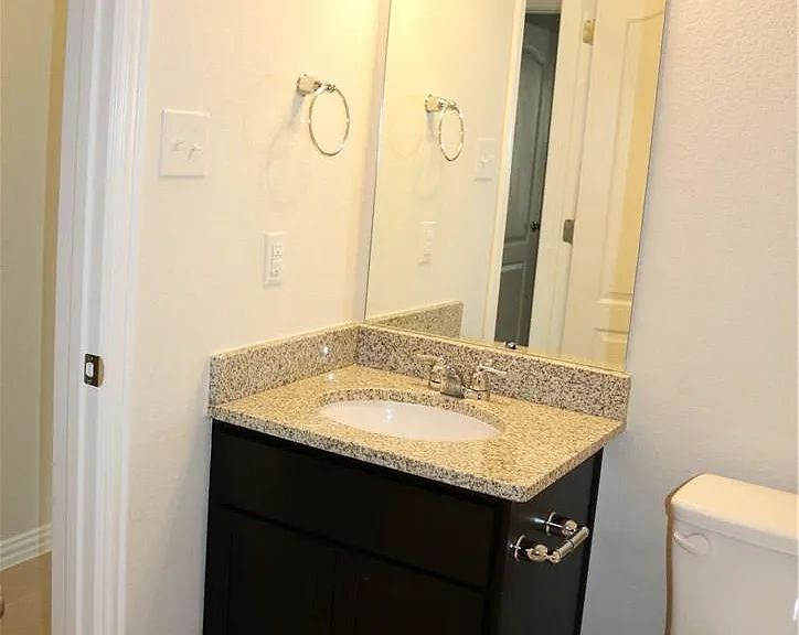 913 Wolcott Dr — Photo 29