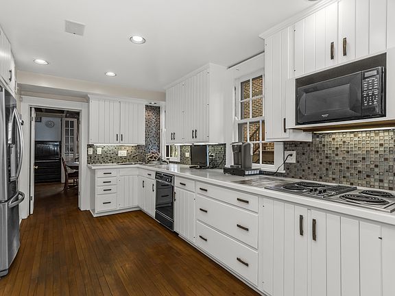 5th image of 2717 Harrison St