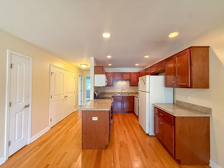 1556 W Stonehenge Dr #A — Photo 8