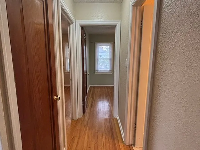2102 S 3rd Ave — Photo 6
