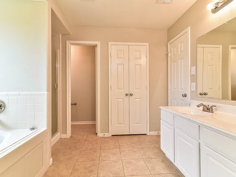 3705 Burwood Ct — Photo 11