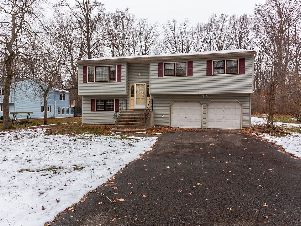 1st image of 76 Pine Dr