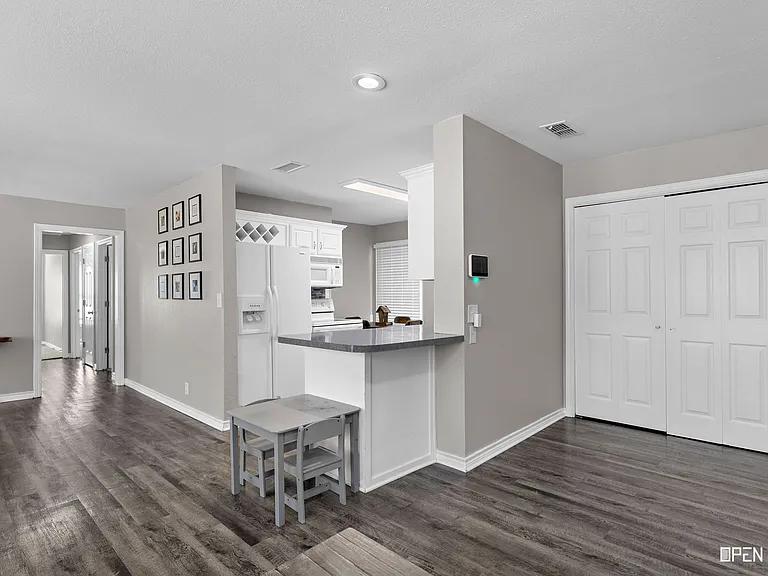 4300 Boren Ave — Photo 16