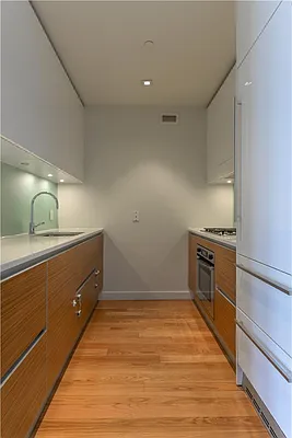 Rented by 212 Consulting Corp | media 31