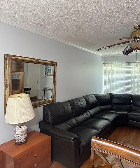 12021 W Greenway Dr #101 — Photo 4