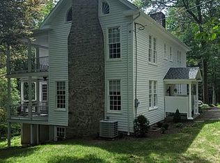 755 Redstone Rd, Washington, PA 15301