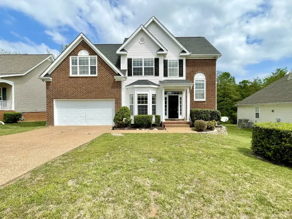 1710 Tellico Dr, Thompsons Station, TN 37179