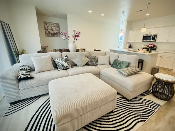 1667 W 2770 S, Syracuse, UT 84075