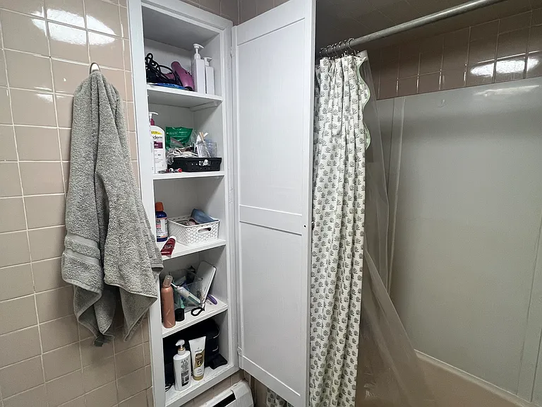 29 Clark St #4 — Photo 18