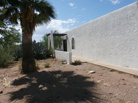 2nd image of 48214 N Black Canyon Hwy