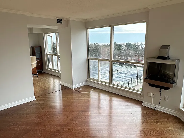 2261 Lake Shore Blvd W #519 — Photo 14