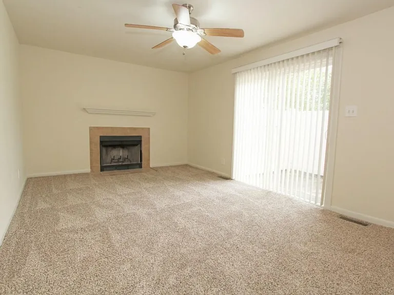 The Reserve at Merrick Apartments & Townhomes — Photo 15