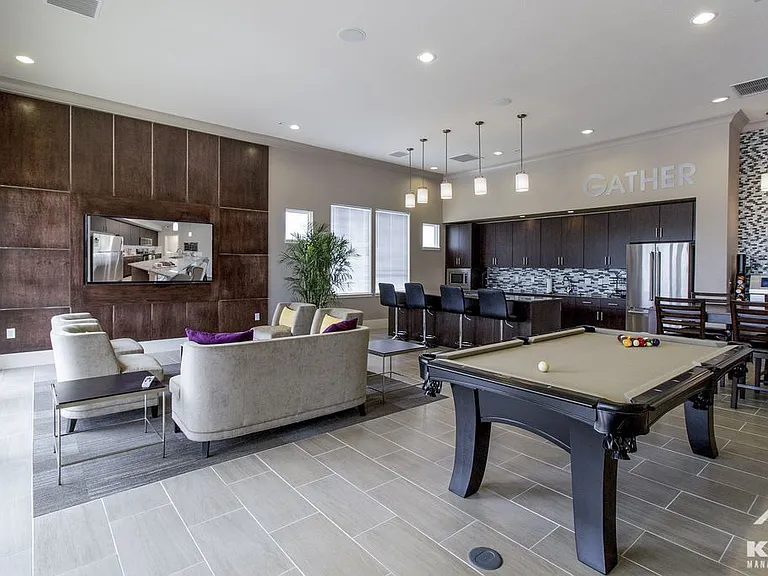 The Vue Luxury Apartments — Photo 3