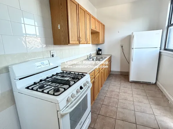 1670 W Pratt Blvd, Chicago, IL