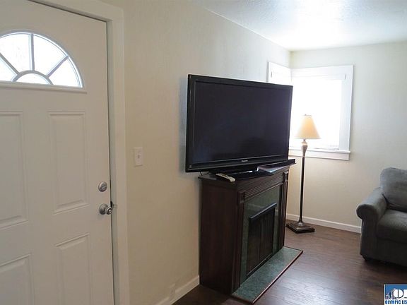 4th image of 506 E 6th St