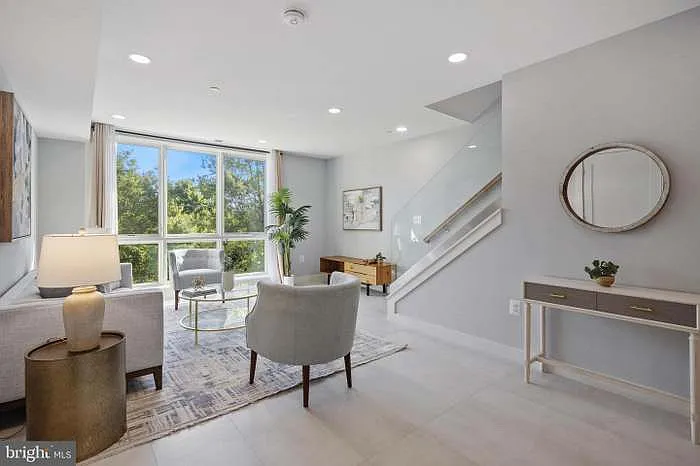 Building Photo - 424 Missouri Ave NW #3A