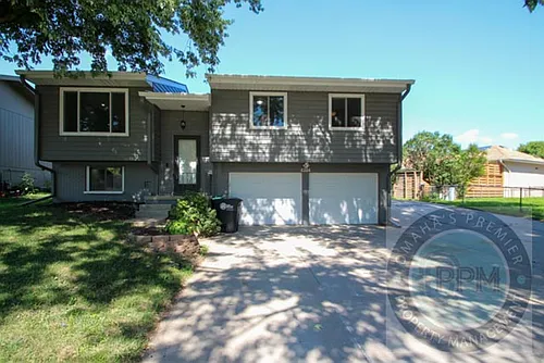 6204 S 140th Ave Photo 1