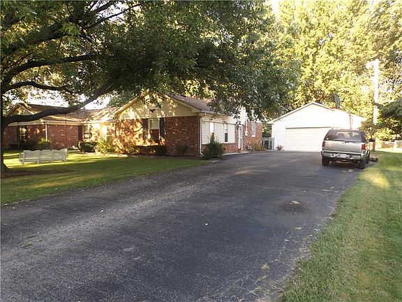 2nd image of 1723 Ramsey Ln
